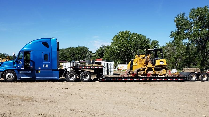 Heavy Equipment Hauling Transport | LynJones Logistics | 401 E Las Olas Blvd, Fort Lauderdale, FL 33301, United States | +1-754-325-3465